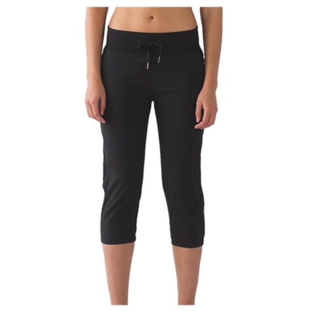 Lululemon Dance Studio Crop II (Unlined 20")